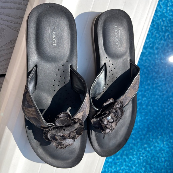 Coach JILLIAN Brown Floral Flip Flops - Picture 6 of 11